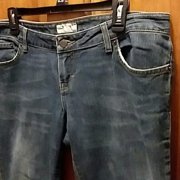 Jeans - Picture 2 of 4